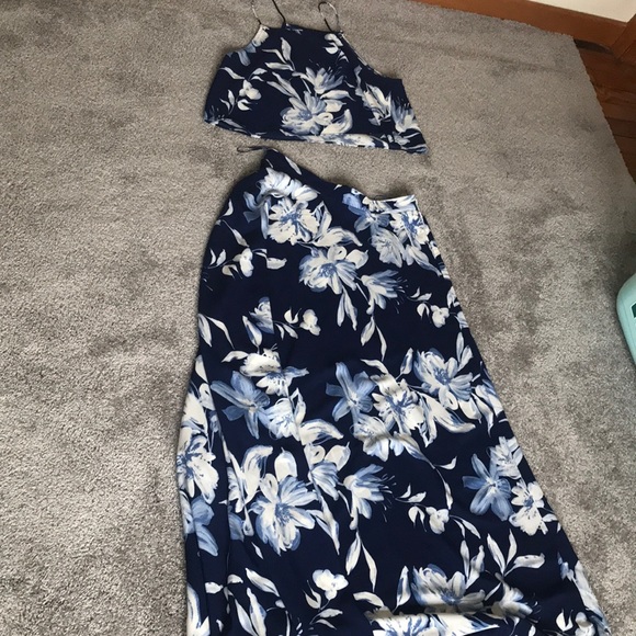 Blue Floral Cropped Top and Blue Floral Maxi Skirt - Picture 3 of 3